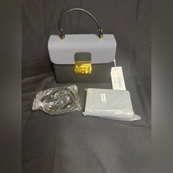 Elegant Gray and Black Handbag - Picture 2 of 6